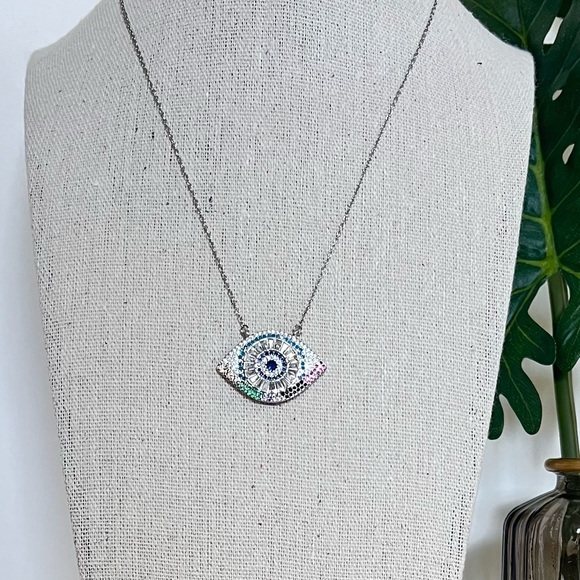 Elegant Evil Eye Necklace -  Zircon Old Money Aesthetic Necklace - Picture 8 of 8